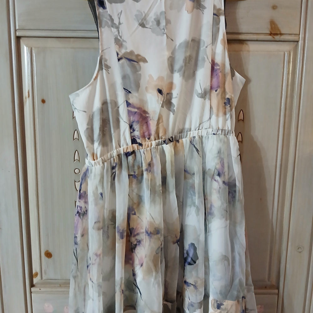 Simply Vera Vera Wang Watercolor Floral Midi Dress - Cream and Purple - Picture 3 of 3